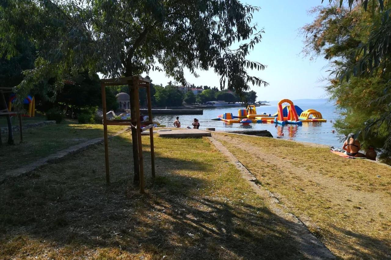 Family Friendly Apartments With A Swimming Pool Zadar - 18098 Zewnętrze zdjęcie