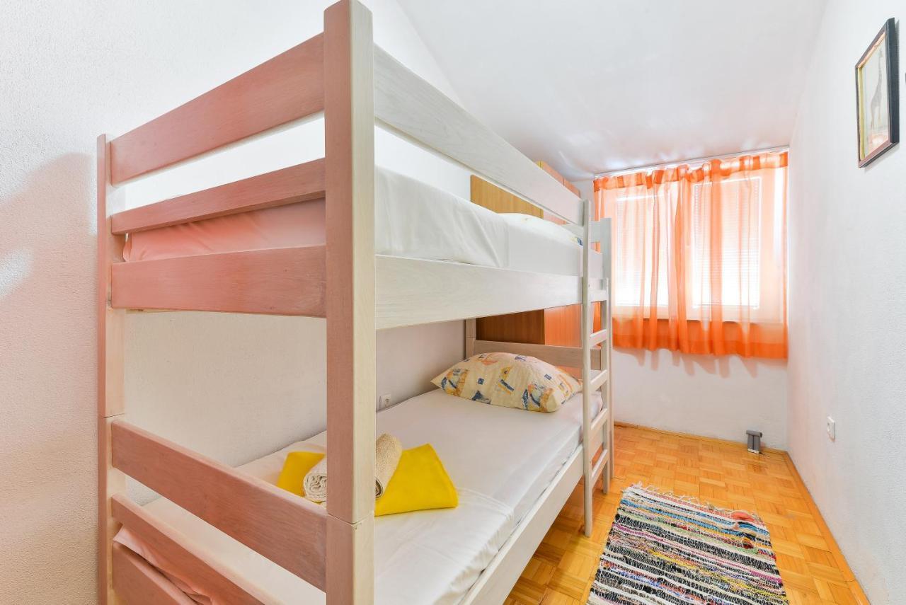 Family Friendly Apartments With A Swimming Pool Zadar - 18098 Zewnętrze zdjęcie