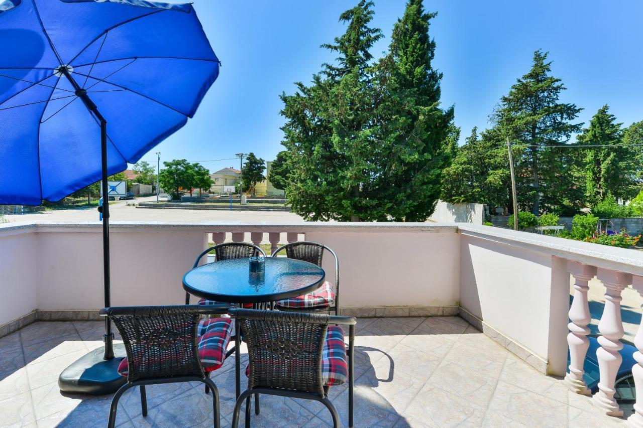 Family Friendly Apartments With A Swimming Pool Zadar - 18098 Zewnętrze zdjęcie